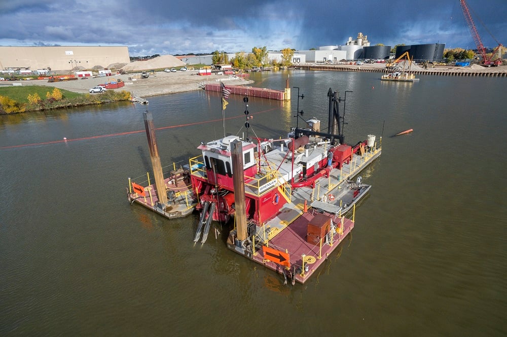 Hydraulic-Dredge-Fox-River-Green-Bay