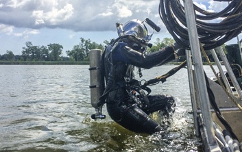 railroad bridge inspections, underwater inspections, diver services, commercial diving, brennan divers
