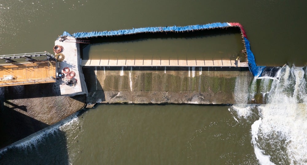Temporary Cofferdam Portadam used for dewatering hydro dam