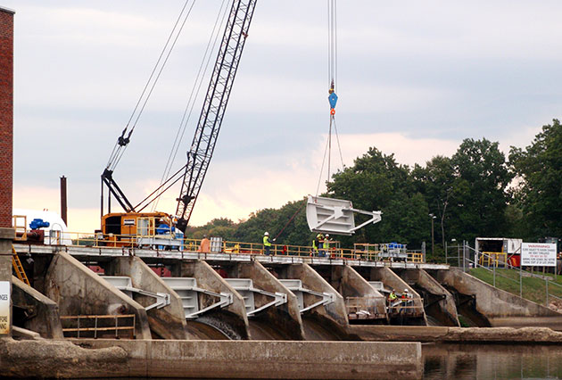 dam construction, dam repairs, tainter gate replacement, hydroelectric dam repairs, trunnion repairs