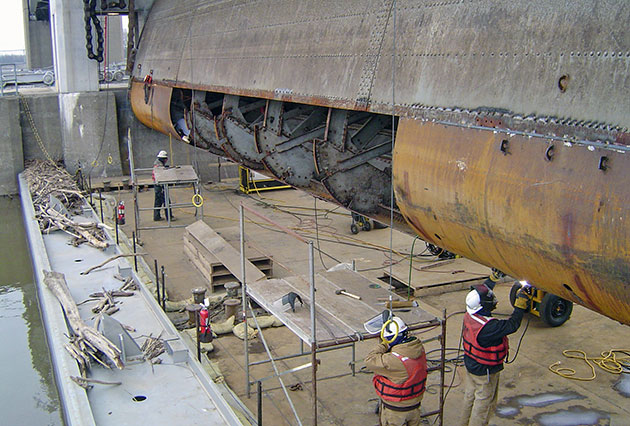 tainter gate repairs, dam construction, dam repairs, lock and dams, mississippi river lock and dams