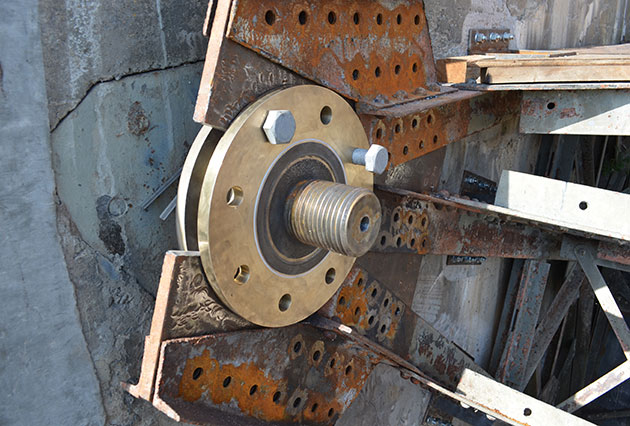 dam repairs, hydroelectric dams, gate repairs, tainter gates, hydro dam repairs, trunnion pin replacement