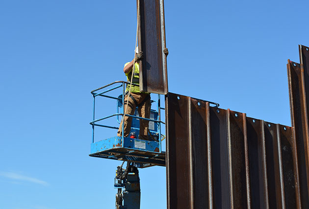 dam construction, sheet piling, sheet pile walls, scour and erosion