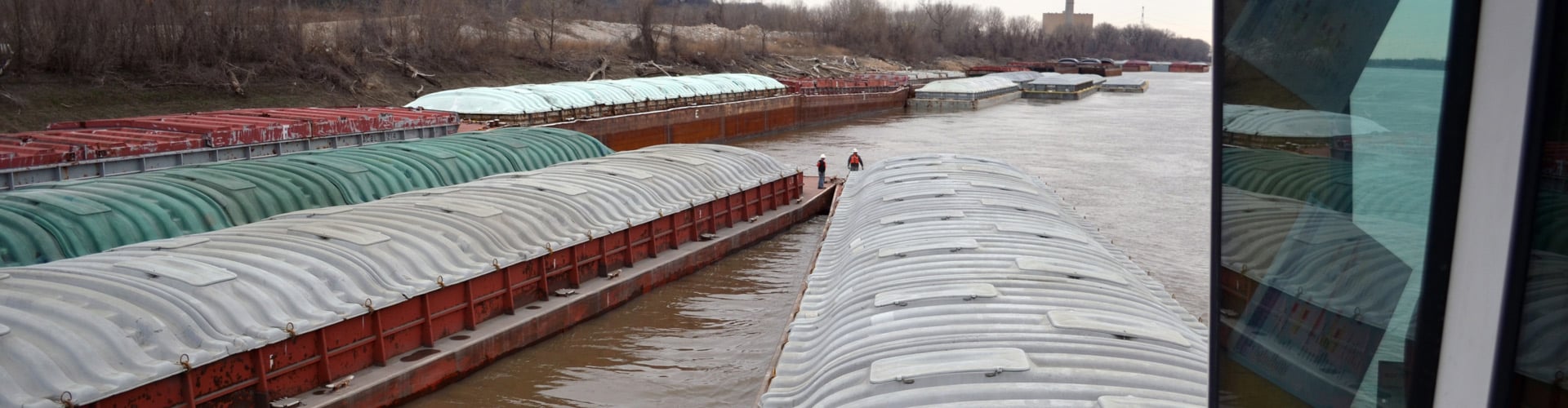 short haul towing, harbor management services, barge transportation, barge management solutions, intermodal transport, Upper Mississippi River barges, river logistics, inland waterway services