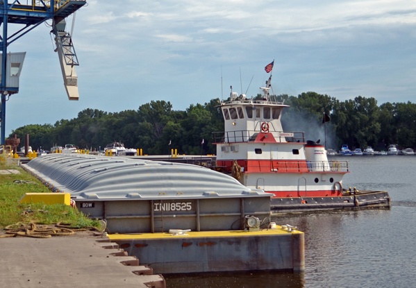 switching and fleeting, barge transportation, harbor management, mississippi river towboats, brennan, barge service, grain terminals
