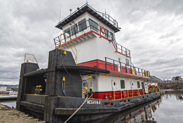 switching and fleeting, fleeting, harbor management, tow boat services, Upper MIssissippi river towboat, fleeting, barge transportation, brennan towboat, new towboat