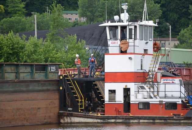 switching and fleeting, fleeting, harbor management, tow boat services, Upper MIssissippi river towboat, fleeting, barge transportation, coal docks