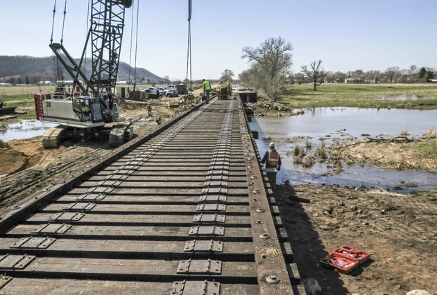 railroad bridge construction, railroad bridge contractors, bridge construction, span replacement, hi rail equipment