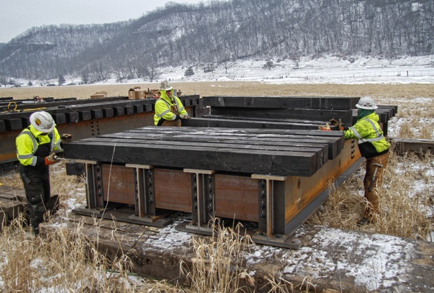 railroad bridge construction, railroad bridge contractors, bridge construction, span replacement, hi rail equipment