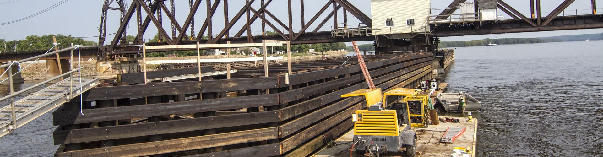 bridge demolition, timber cribbing repairs, railroad bridge fender systems, railroad bridge repairs, railroad contractor