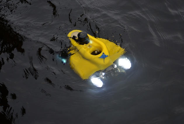 slideshow-rov-small-3.jpg