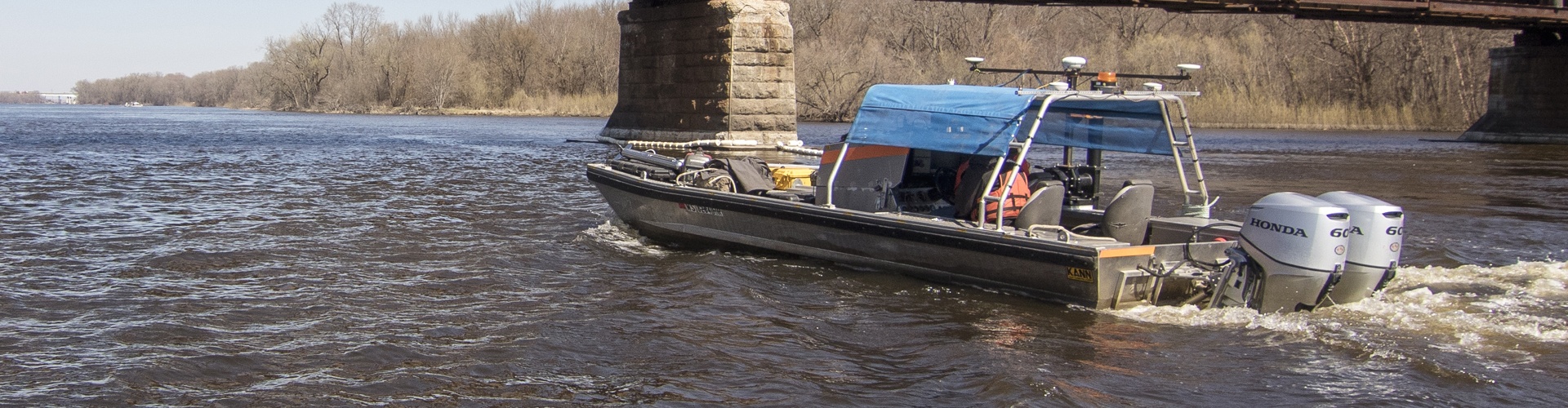 hydrographic survey of railroad bridges, hydrographic survey, railroad bridges, Mississippi River, bathymetric survey